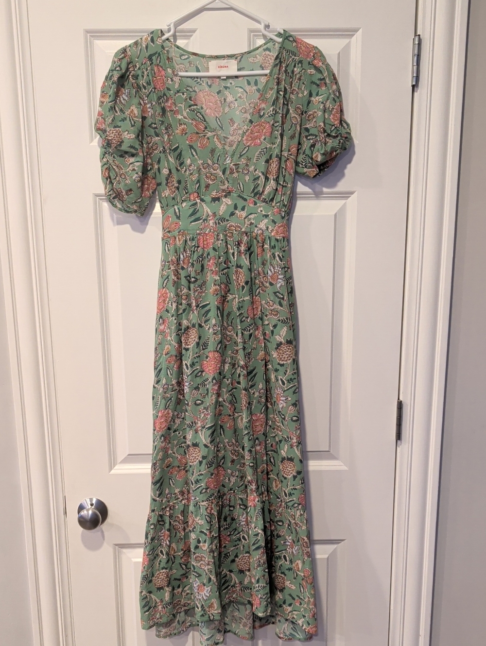 XiRENA Sage Green Floral Puff-Sleeve Maxi Dress